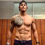 Mike Sabo - @daddy.maui - Instagram