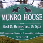 Mike Venturini - @munrohousejonesville - Instagram