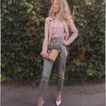 Milan Rowe - @milan_rowe_zbqo - Instagram