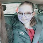 Millie Kaiser - @mopmop1112 - Instagram