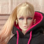 mimi (mimiQLO)  barbie handmade doll clothes - @mimisinamon - Instagram