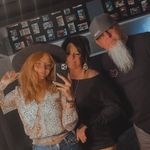 @trav_mindy_kemp - Instagram