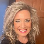 Mindy McCarthy - @tipsyirishwife - Instagram