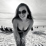 Mindy Miles - @13mindymiles - Instagram
