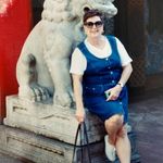 Mindy Ogden - @henrythehellkitty - Instagram