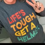 Mindy Schneider - @luckycapergirl14 - Instagram