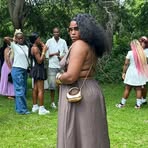 Minnie Cross - Facebook