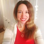 Miranda Lamb / Blogger - @thereluctantcowgirl - Instagram