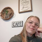 Miranda Meek - @meekmotherhood - Instagram