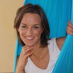 Miriam Kaiser - @miriam_aerialyoga - Instagram