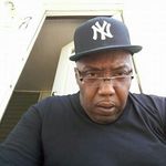 Mitchell Edwards - @mitchell.edwards.9085 - Instagram