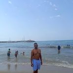 Mitchell Rojas - Facebook