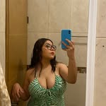 Mitzi Castro - @mitzi_c28 - Instagram