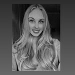 Mitzi Harris - @mitzihwrites - Instagram