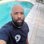 Moe Thomas - Facebook