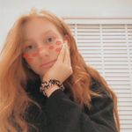 moira van den berg - @moira_prive - Instagram