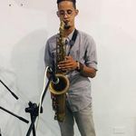 Moises Ventura - @moises_bats19 - Instagram