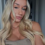 𝐌𝐨𝐥𝐥𝐢𝐞 𝐌𝐚𝐱𝐰𝐞𝐥𝐥 - @_molliemaxwell - Instagram