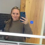 Mollie Roach - @mollie_roach - Instagram