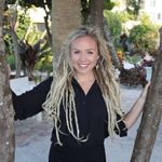 Molly Robinson (Branson) - @mollysellsthebeach - Instagram