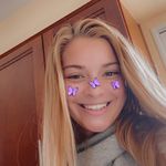 Molly Brant - @mollybs_closet - Instagram