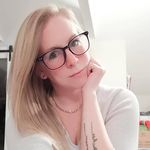 Molly Bush - @molly.bush.75 - Instagram