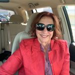 Molly Cooley - @gatorfashionista - Instagram