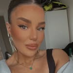 Molly Davies - @mollllrosee - Instagram