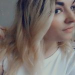 Molly Nicole Dodson - @mollarezzastick - Instagram