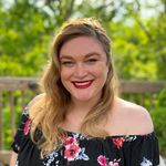 Molly Dwyer - @mollab0o - Instagram