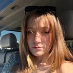 Molly Foster - @mollllyy32 - Instagram