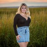 Molly Holbrook - @mollysmakeuppp - Instagram