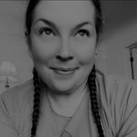 Molly Jameson - @drmolly1980 - Instagram