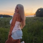 molly - @mollyjohnson.1 - Instagram