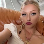 molly jane lange 🇳🇱🇩🇪 - @miss.mo11y - Instagram