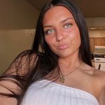 Molly Lynch - @mollylynch07 - Instagram