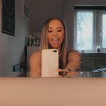Molly McCracken - @molmcckrackpriv - Instagram