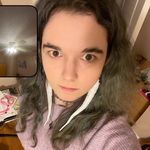 Molly McGill - @angelicbaguette - Instagram