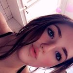 Molly Nagle - @mollytrystosing - Instagram