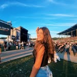 molls - @mollynoelck - Instagram