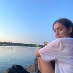 Molly Maruoka - @molly.noellle - Instagram