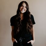 Molly Pierce - @mollyskinbar - Instagram