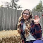 Molly Robles Wood - @one.for.the.books - Instagram