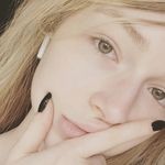 molly rosenberg - @sad_noble_princess - Instagram