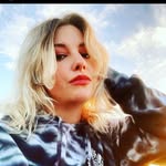 Ash Nicholson - @mona_grace - Instagram