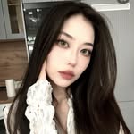 ᴹᵒᵒⁿⁱᵉ - @monamccall.moon - Instagram