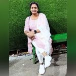 Mona Shaw - @manishashaw8699 - Instagram