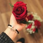Mona More - @monashookmona - Instagram