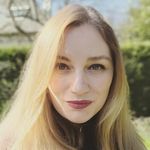 Mona Șimon - @ocartenescrisa - Instagram