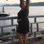 Mona Skinner - @skinnermona - Instagram